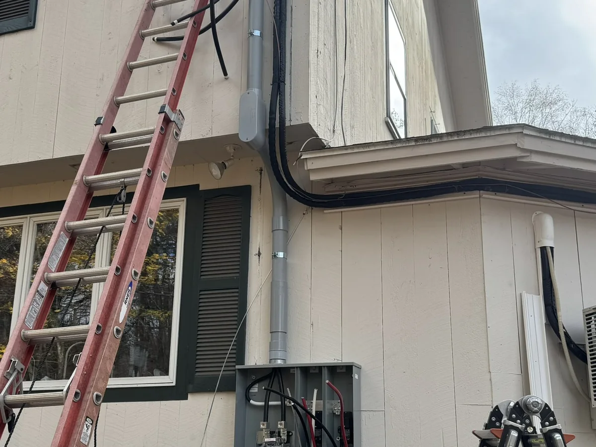 400-amp service upgrade with dual 200-amp panels - project photo