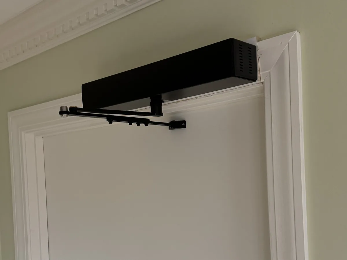 Automatic door operator